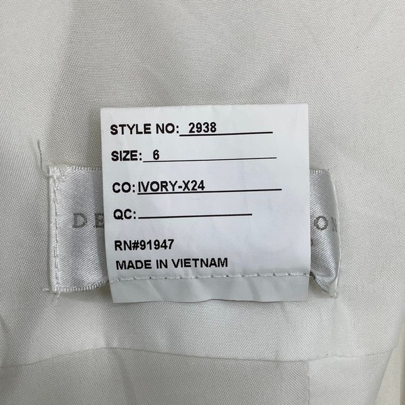 NEW Dessy Collection Size 6 Halter Front Open Back Dress Ivory $263 msrp I23-2 - Picture 6 of 10